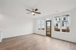 629 Silva St, Cumming, GA 30040 - Photo 8