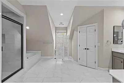 6396 Loch Arbor Drive, Flowery Branch, GA 30542 - Photo 12