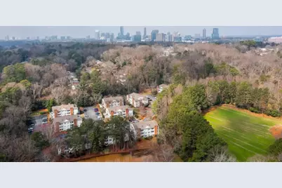 1895 Sterling Oaks Circle, Atlanta, GA 30319 - Photo 60