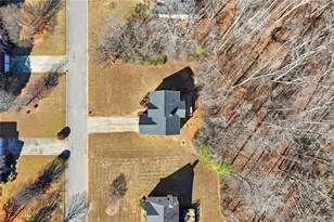 856 Haydens Ridge, Ellenwood, GA 30294 - Photo 4