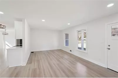 507 Castleaire Drive, Stone Mountain, GA 30087 - Photo 8