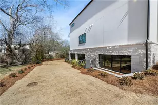 179 Meadow Dr, Alpharetta, GA 30009 - Photo 52