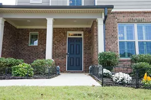 585 Briard Dr, Buford, GA 30518 - Photo 4