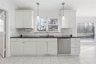 1041 Stonekirk Trce, Lawrenceville, GA 30043 - Photo 12