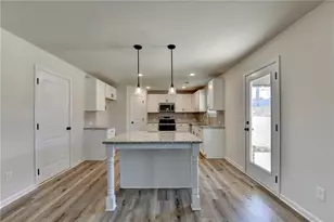 656 Rodeo Dr, Auburn, GA 30011 - Photo 22