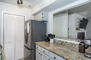 4552 Vinings Central Trace SE, Atlanta, GA 30339 - Photo 16