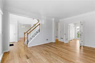 4960 Agate Dr, Alpharetta, GA 30022 - Photo 6