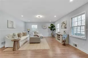 3560 Embry Cir, Atlanta, GA 30341 - Photo 6