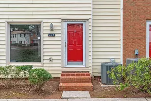 228 Chads Ford Way, Roswell, GA 30076 - Photo 2