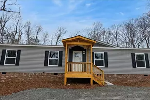 859 Mountain Ridge Dr, Dahlonega, GA 30533 - Photo 2