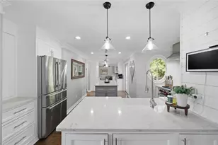 9330 Martins Lake Dr, Roswell, GA 30076 - Photo 14