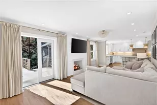 370 Valley Green Dr, Atlanta, GA 30342 - Photo 8