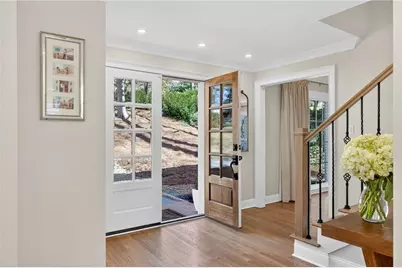 370 Valley Green Drive, Atlanta, GA 30342 - Photo 2