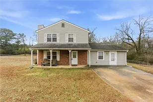 284 Oak Ridge, Auburn, GA 30011 - Photo 1