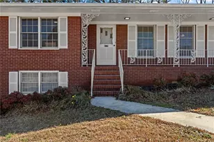 215 Gilbert Rd, Fayetteville, GA 30214 - Photo 2