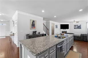 3748 Spring Pl Ct, Loganville, GA 30052 - Photo 10