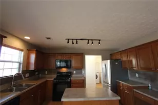 838 Roxholly Ln, Buford, GA 30518 - Photo 18