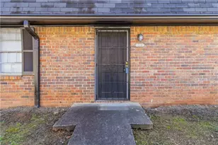 119 Plantation Cir, Clarkston, GA 30021 - Photo 2