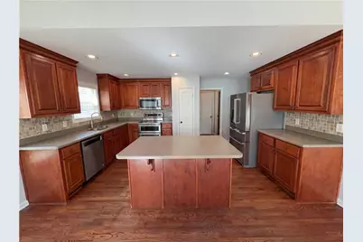 179 Raven Ridge, Jefferson, GA 30549 - Photo 2