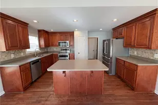 179 Raven Ridge, Jefferson, GA 30549 - Photo 2