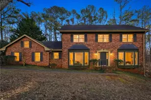 600 Branch Valley Ct, Roswell, GA 30076 - Photo 4