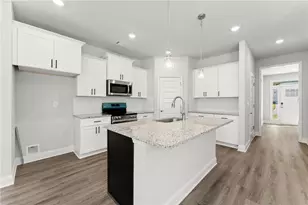 285 Magnolia Villas Dr, Cornelia, GA 30531 - Photo 8