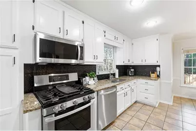 1388 Chatley Way, Woodstock, GA 30188 - Photo 8