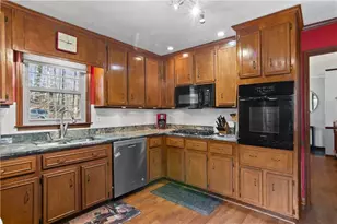 142 Lynford Ln, Woodstock, GA 30189 - Photo 14