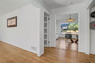 7330 Hunters Branch Dr NE, Sandy Springs, GA 30328 - Photo 8