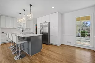 7330 Hunters Branch Dr NE, Sandy Springs, GA 30328 - Photo 16