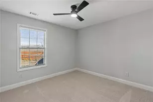 400 Autumn Bluff Dr, Lawrenceville, GA 30044 - Photo 18