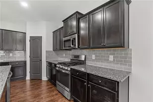 400 Autumn Bluff Dr, Lawrenceville, GA 30044 - Photo 10