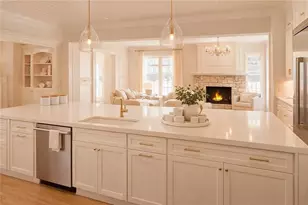 1005 Heards Ferry Rd, Sandy Springs, GA 30328 - Photo 6