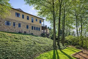 1005 Heards Ferry Rd, Sandy Springs, GA 30328 - Photo 26