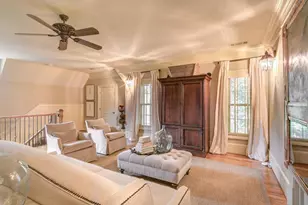 1005 Heards Ferry Rd, Sandy Springs, GA 30328 - Photo 14