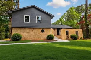 3940 Pinehurst Valley Dr, Decatur, GA 30034 - Photo 2