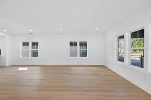 1046 Mayson Turner Rd NW, Atlanta, GA 30314 - Photo 8