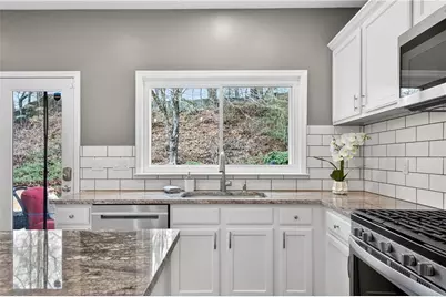 2547 Haddenham Lane SW, Smyrna, GA 30082 - Photo 10