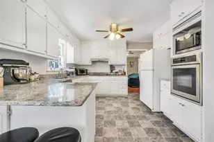 31 Willow Creek Dr, Locust Grove, GA 30248 - Photo 4