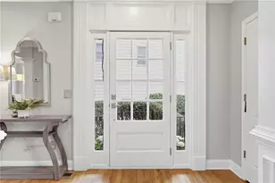 2136 Parkview Ln NW, Atlanta, GA 30318 - Photo 4