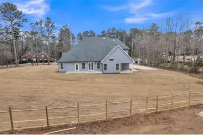 8257 Greenview Drive, Jonesboro, GA 30236 - Photo 4