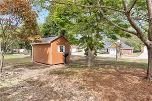 2560 Rosehill Cir, Lithia Springs, GA 30122 - Photo 28