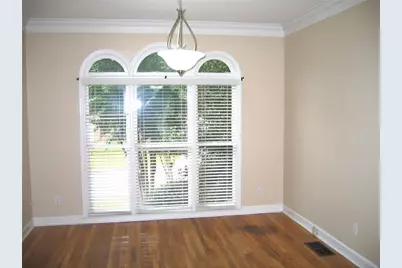 1074 Pine Grove Avenue NE, Brookhaven, GA 30319 - Photo 10
