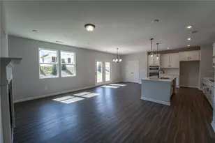 4406 Buttonwood Ln, Lilburn, GA 30047 - Photo 10