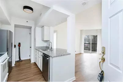 1 Biscayne Drive #304, Atlanta, GA 30309 - Photo 4