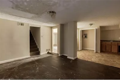 1105 Mainstreet Valley Drive, Stone Mountain, GA 30088 - Photo 16