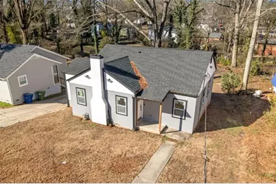 1427 Lorenzo Drive SW, Atlanta, GA 30310 - Photo 1