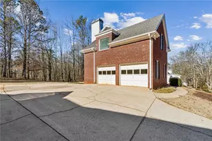 4645 Hamptons Dr, Alpharetta, GA 30004 - Photo 6