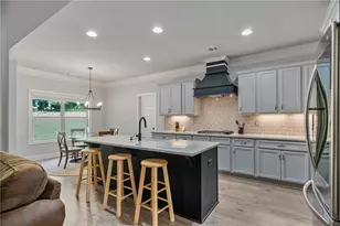 902 Edgewater Dr, Loganville, GA 30052 - Photo 16