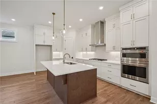 522 Pearl St, Cumming, GA 30040 - Photo 8